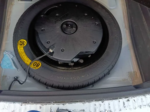 Car image 28