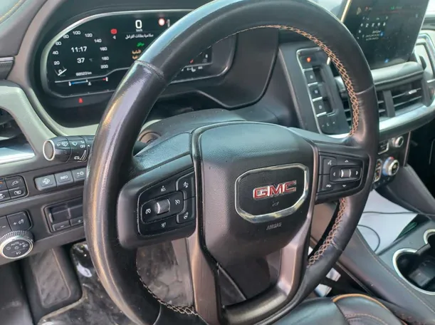 Car image 19