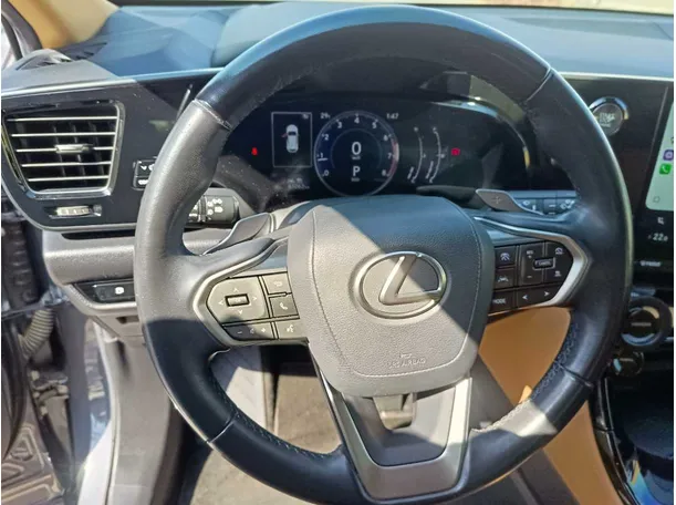 Car image 26