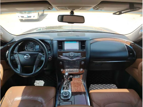 Car image 18