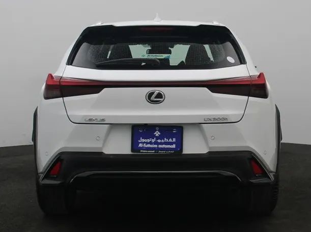 Car image 12