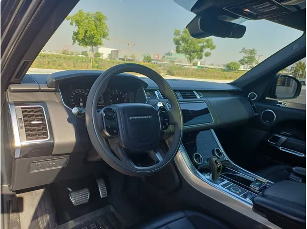 Car image 11