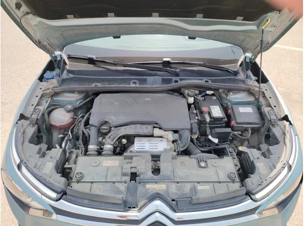 Car image 40