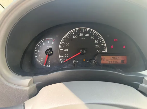 Car image 18
