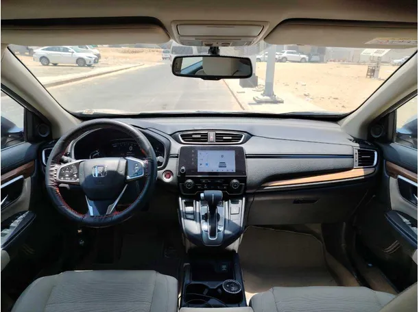 Car image 19