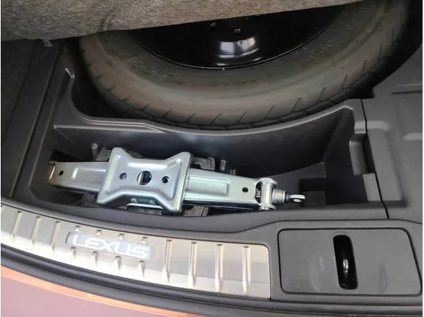 Car image 46
