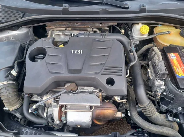 Car image 20