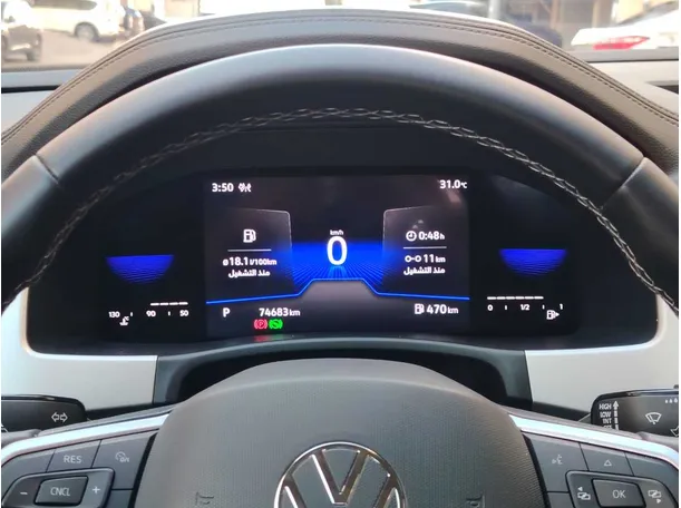 Car image 25