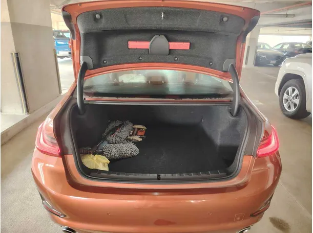 Car image 25