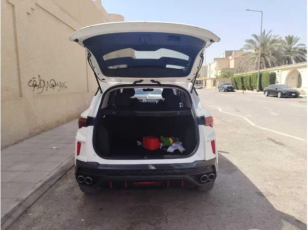 Car image 23