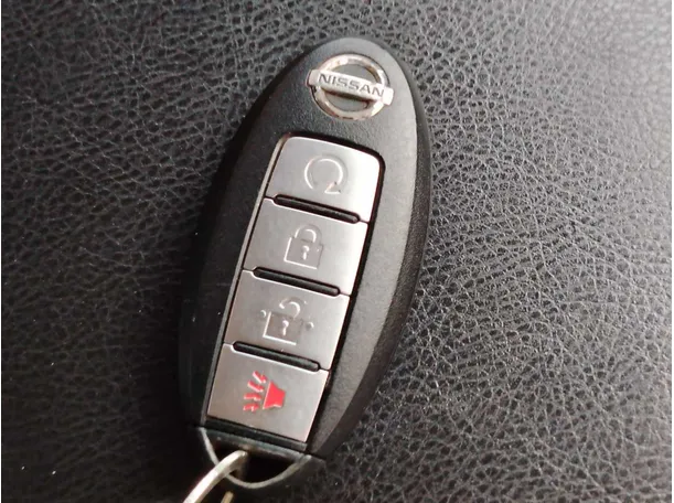 Car image 34