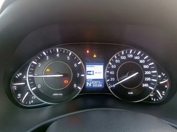 Car image 26