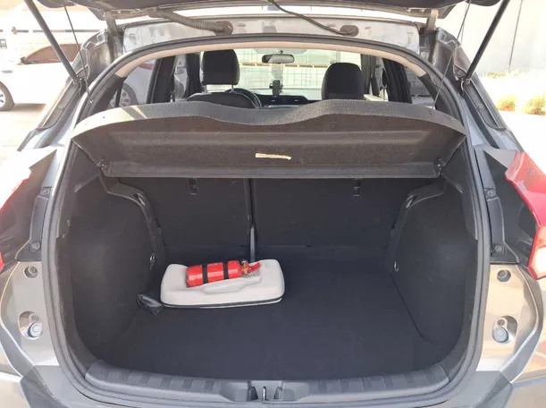 Car image 20