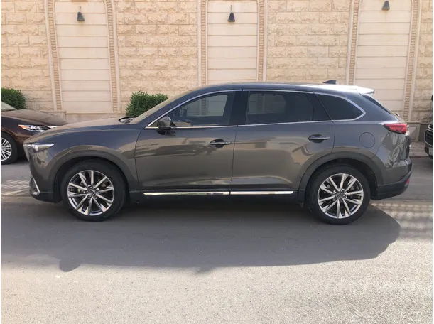 Car image 8
