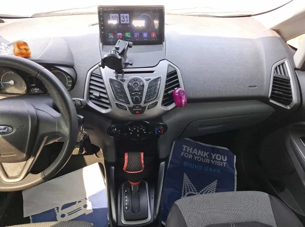 Car image 17