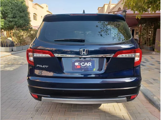 Car image 6