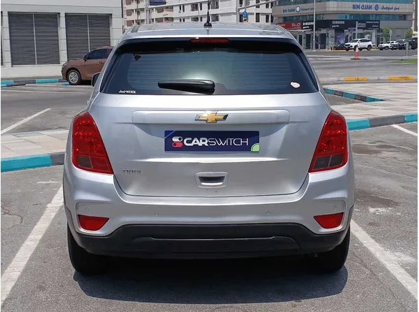 Car image 6
