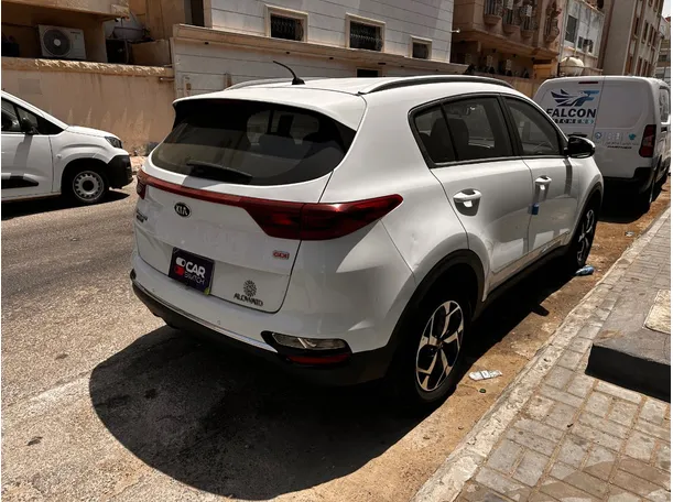 Car image 5