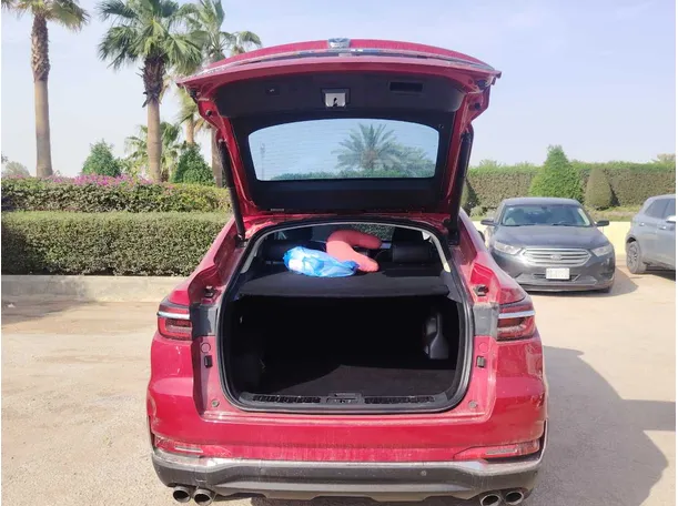 Car image 26