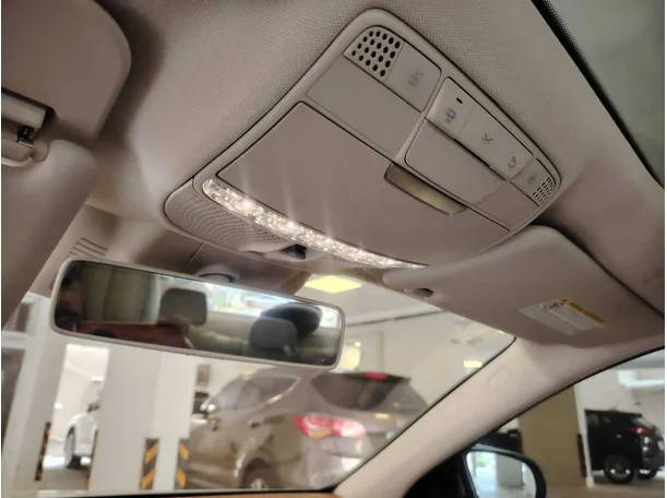 Car image 33