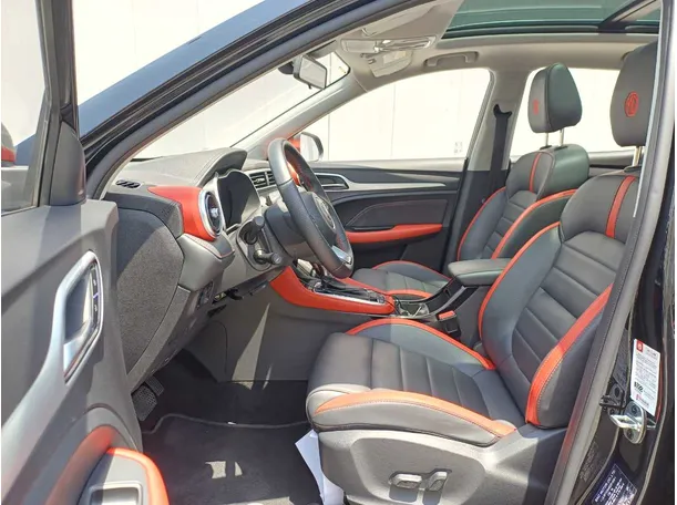 Car image 12