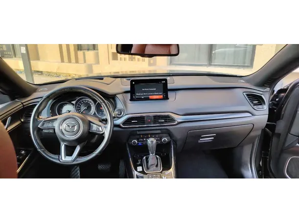Car image 17