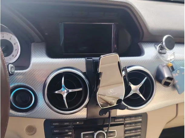 Car image 30