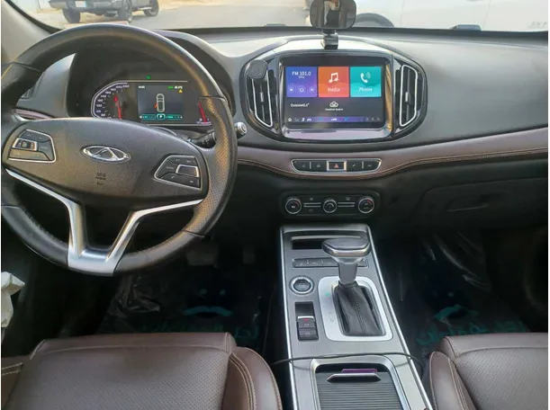 Car image 16