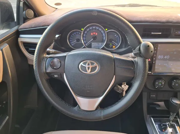 Car image 17