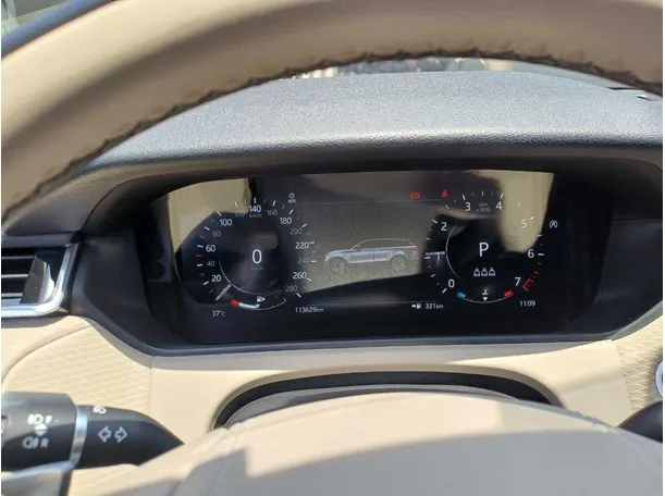 Car image 19
