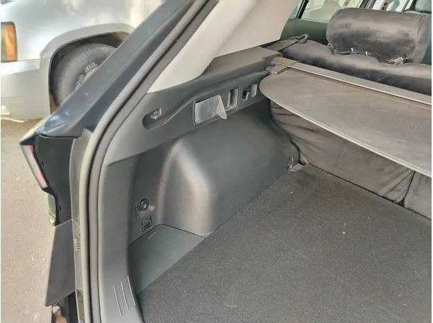 Car image 33
