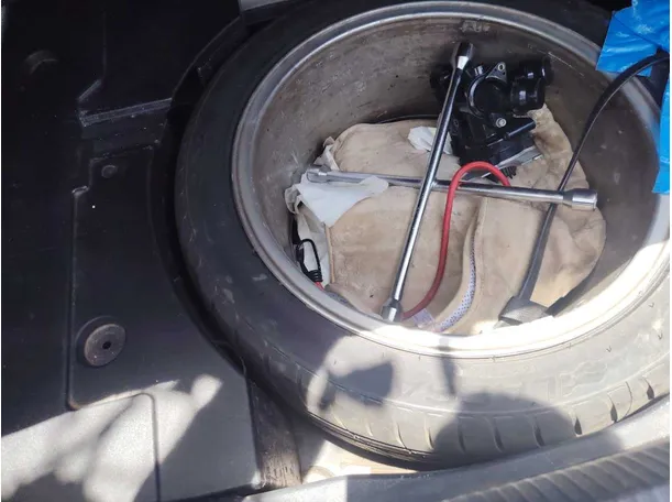 Car image 29