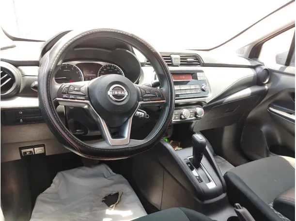 Car image 23