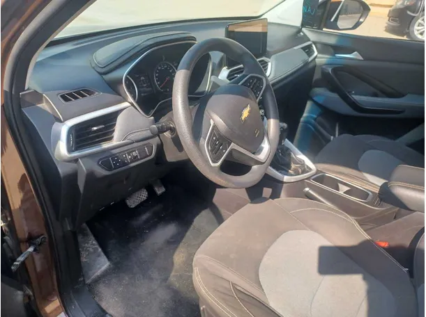 Car image 11