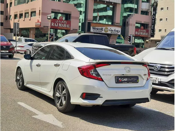 Car image 7