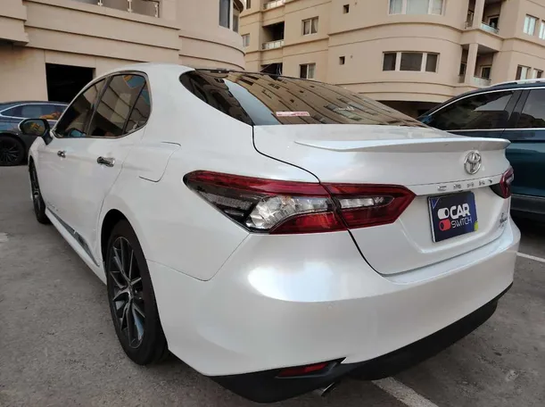 Car image 7