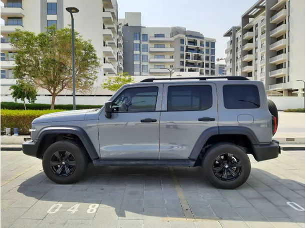 Car image 8