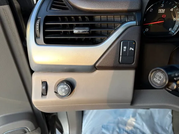 Car image 28