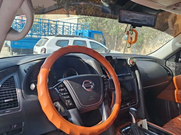 Car image 11