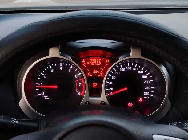Car image 26