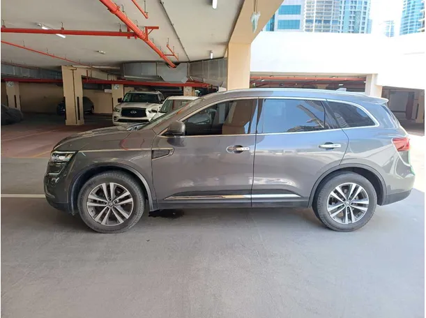 Car image 8