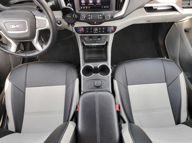 Car image 16