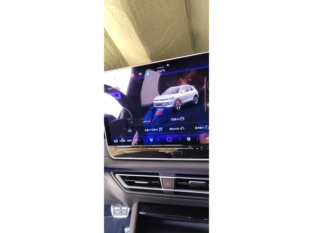 Car image 35