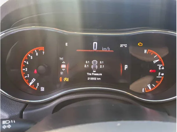 Car image 19