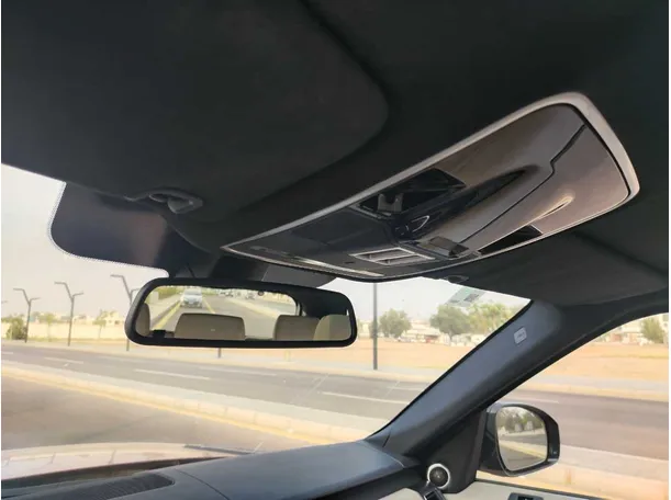 Car image 29