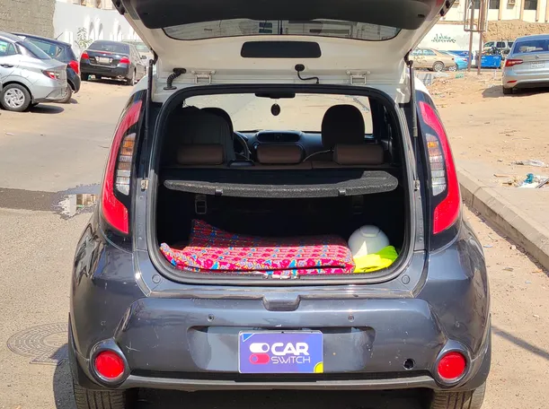 Car image 26