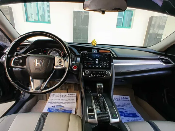 Car image 15