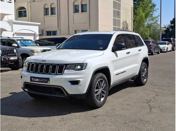 2018 Jeep Grand Cherokee in Abu Dhabi