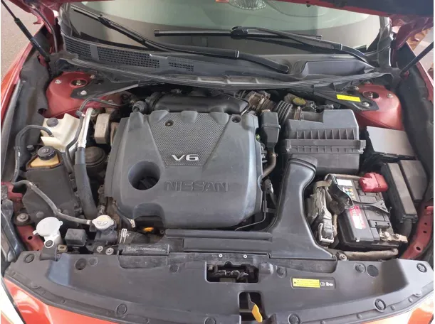 Car image 19