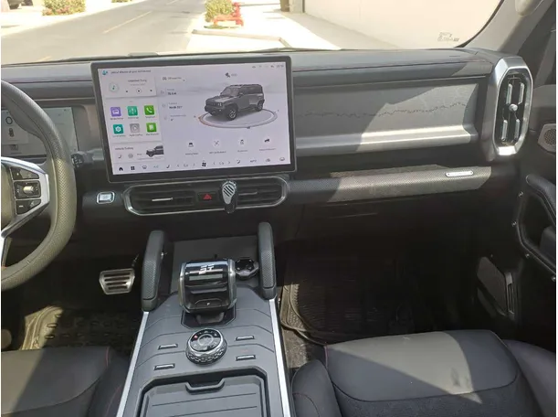 Car image 16
